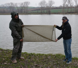 AKCE HIT SEZ�NY Podlo�ka + V�ha + sak