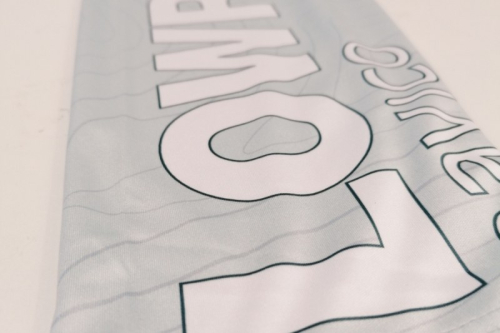 Dres SPORTS s kapuc�ou a dlouh�m ruk�vem